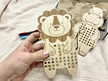 dřevěná provlékačka