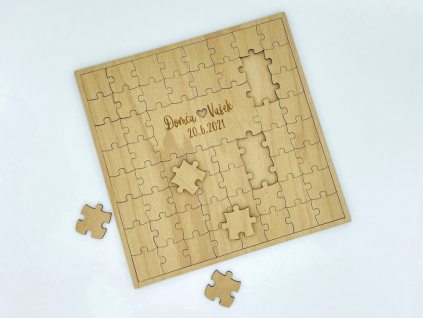 Dřevěné puzzle na podpisy hostů