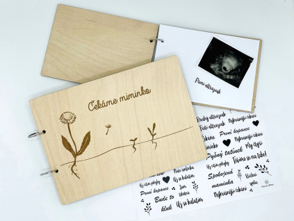 Těhotenské dřevěné fotoalbum
