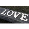 Dřevěný nápis LOVE