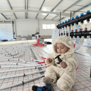 Pokládka podlahového topení na projektu Hala Vyškov jede dál. Používáme hashtag#ValsirMetalpert – všechno sedí jak má....