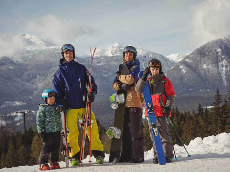 Zimní pohoda na horách: Jak se připravit na lyžařský zájezd nejen pro děti, ale i pro rodiče