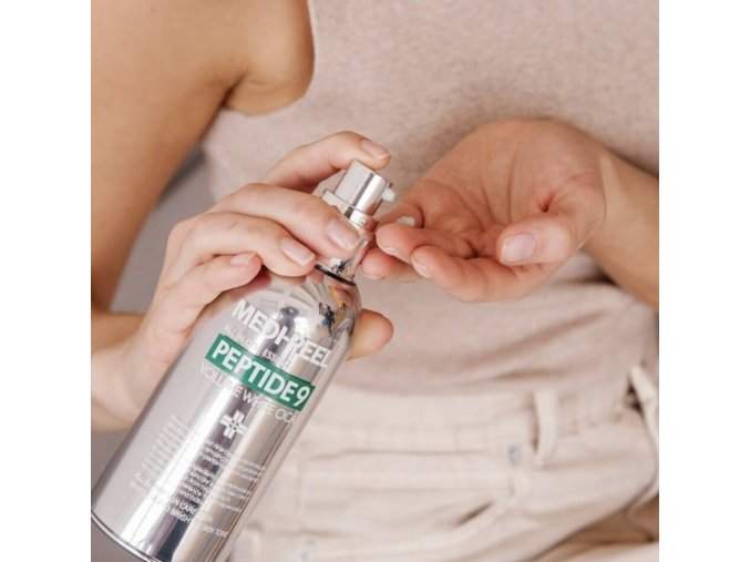 MEDI-PEEL Peptide 9 Volume White Cica Essence, pleťové sérum  100 Ml