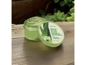 Lebelage Moisture Aloe Soothing Gel- Univerzální hydratační a zjemňující gel s Aloe - 300 ml