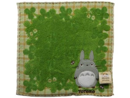 maly rucnik my neighbor totoro green field 64d3a98237dad