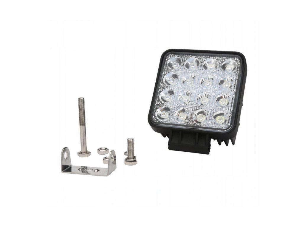 Prídavný cúvací alebo pracovný LED svetlomet