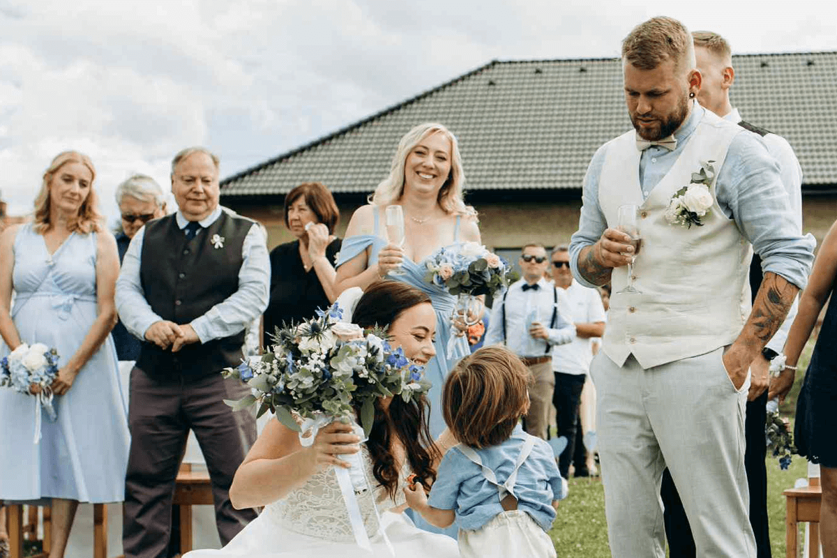 novomanželé Hanákovi, Hostinec U Holubů, Vyžice