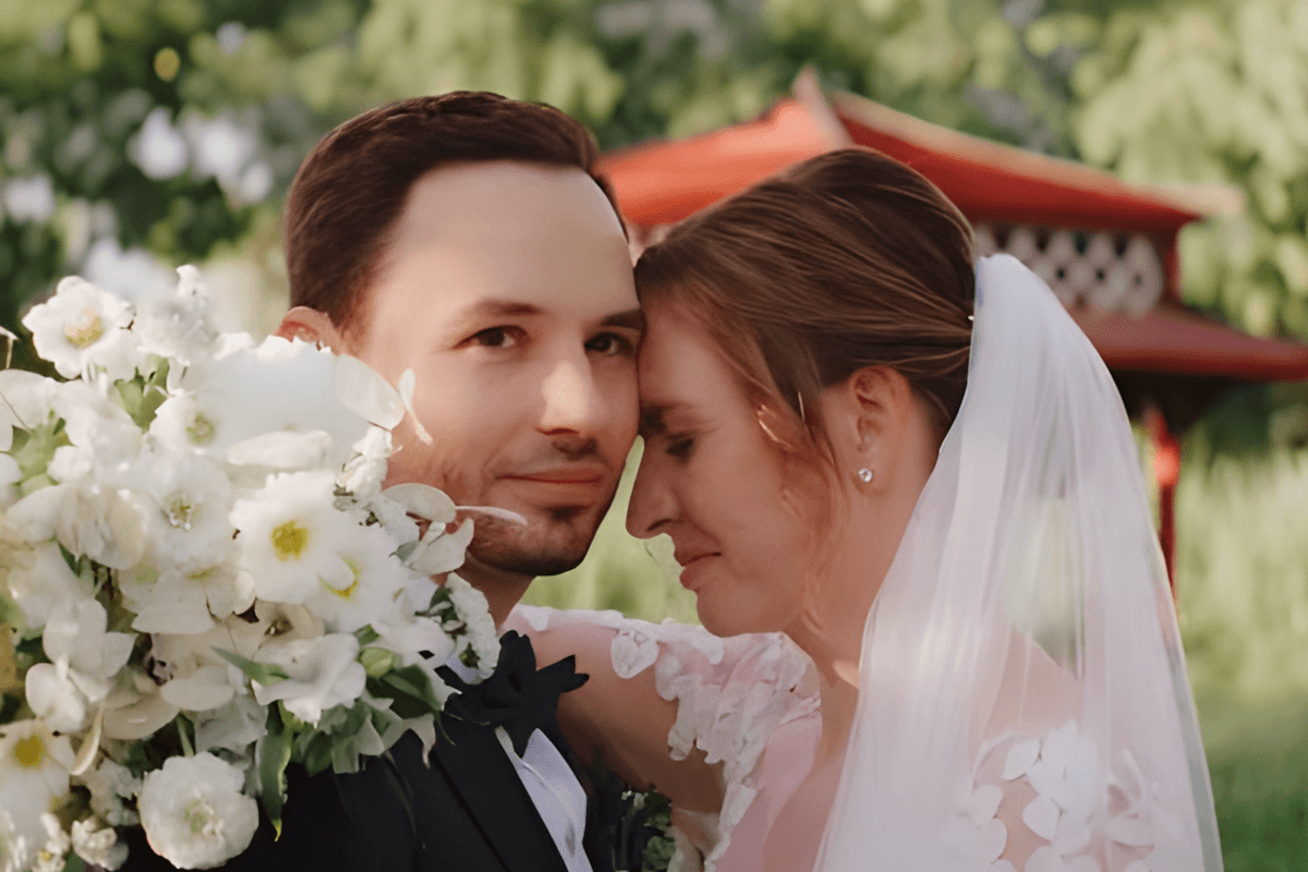 novomanželé Malkovi, Resort Svět, Úžice