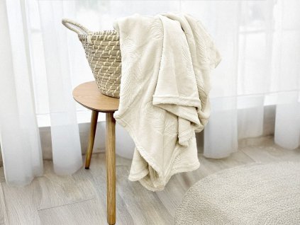 mikroflanelova deka pierka smotanova