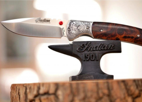 Zavírací a lovecké nože: Ideální výbava pro podzimní sezónu 🦌