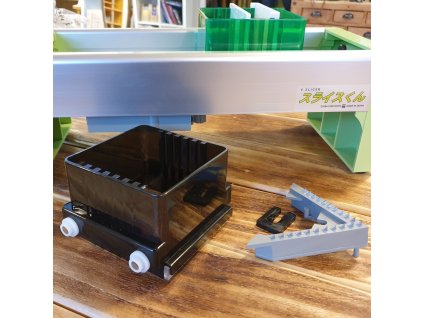 Hřebenový nůž 4,0 mm s boxem pro PROFI "V" mandolínu CHIBA Japan