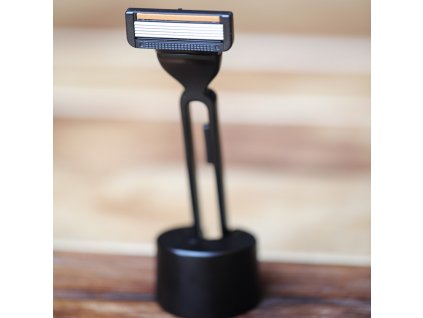 Dárková sada TITAN - černý holící strojek s podstavcem a náhradní hlavicí ve stylové krabičce