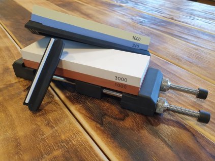 21443 risam sada kamenu pro brouseni nozu vcetne plastoveho voditka a drzaku