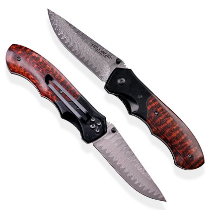 Prémiový damaškový zavírací nůž Dellinger Hunter s rukojetí z exotického hadího dřeva a ocelovým bolstrem.