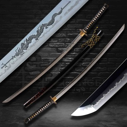 Replika samurajského meče katana Dragon Spear Horimono s rytinou draka a zlatým postřikem na pochvě.
