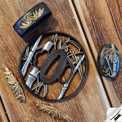 Dekorativní výbava samurajského meče katana koshirae Bamboo, motiv bambusu