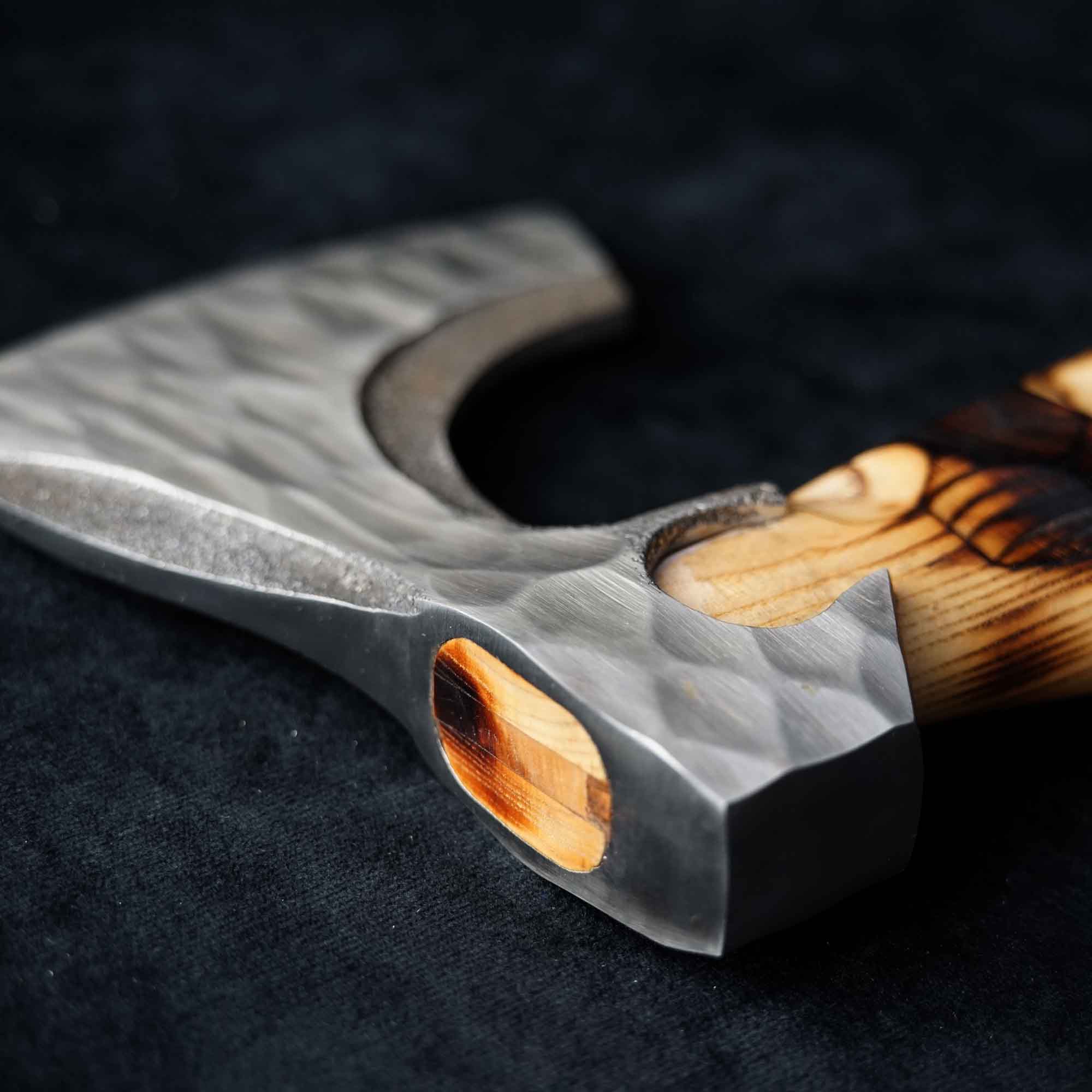 sekera Dellinger Flint Burned z oceli D2