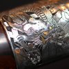 Sběratelský nůž Gyuto Dragon Sign Engraved s rytinou vykládanou 24K zlatem a rukojetí z pouštního dřeva. c