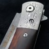 Damaškový zavírací nůž Dellinger Scorpion Ironwood Flipper s rukojetí z pouštního dřeva a keramickými ložisky. l