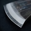 Tradiční kovaná japonská tesařská sekera Hand Axe s koženým pouzdrem. d