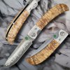 Luxusní zavírací nůž Dellinger Scorpion Maple Burlwood s čepelí San Mai a unikátní rukojetí z javorové kořenice. b