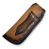 Detailně zpracované kožené pouzdro Dellinger z hovězí usně pro zavírací nůž. b