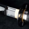 Celkový pohled na řemeslnou katanu Shinken Shapu AISI 1095 s černou pochvou e
