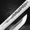 Replika meče katana Dragon Flower Horimono s rytinou draka na čepeli a mosaznou tsubou. b