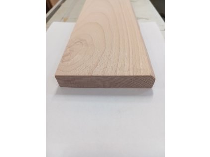 Práh mezi dveře - buk