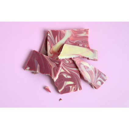 Lámaná čokoláda růžový mramor