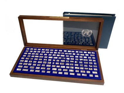 Sběratelská sada (147 ks) stříbrných slitků Die Offiziellen Flaggen OSN proof