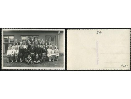 DOLNÍ LUTYNĚ. Školní třída v letech 1936-1937.