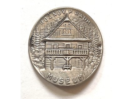 ROŽNOV p. Radh. Museum. Štítek na hůl.