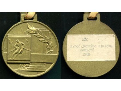 Lyžování. 1. ročník jarního slalomu seniorů 1962 zlatá.