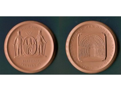 Freiberg i. Sa. Die goldene Pforte des Domes zu Preiberg i. S. Porcelán