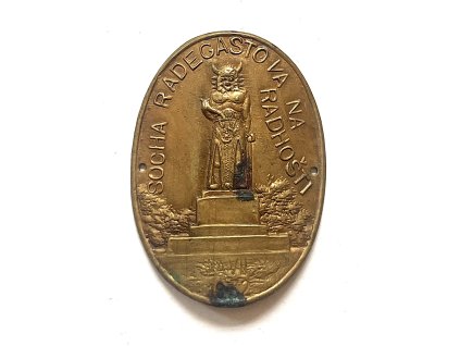 RADHOŠŤ. Socha Radegastova. Štítek na hůl.