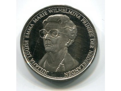 NIZOZEMÍ. Medaile k 75. narozeninám královny Juliany. 1994. Ag.