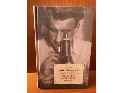 5B703A93 9A53 4C44 8DFF A2F6B5A2C3BC