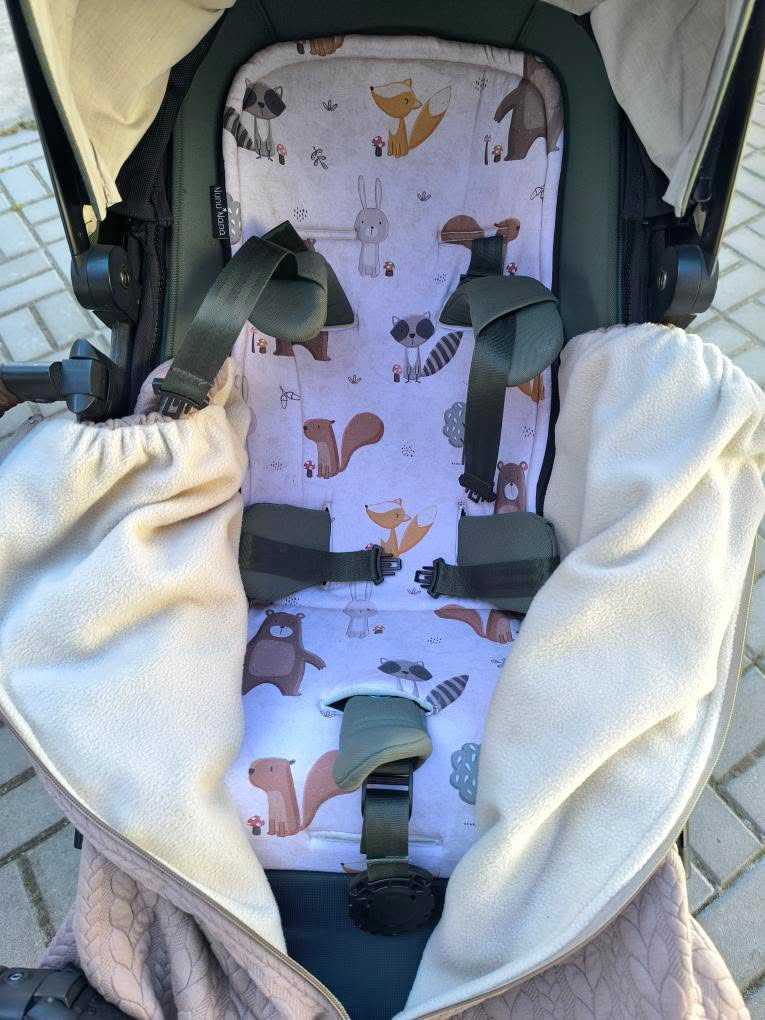 AE9BB4A3-FB0B-4645-8356-EFE29A39EA90