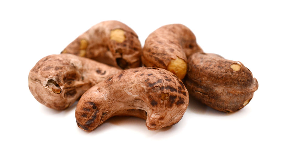 Kešu ořechy pražené solené se slupkou FARMLAND 500g