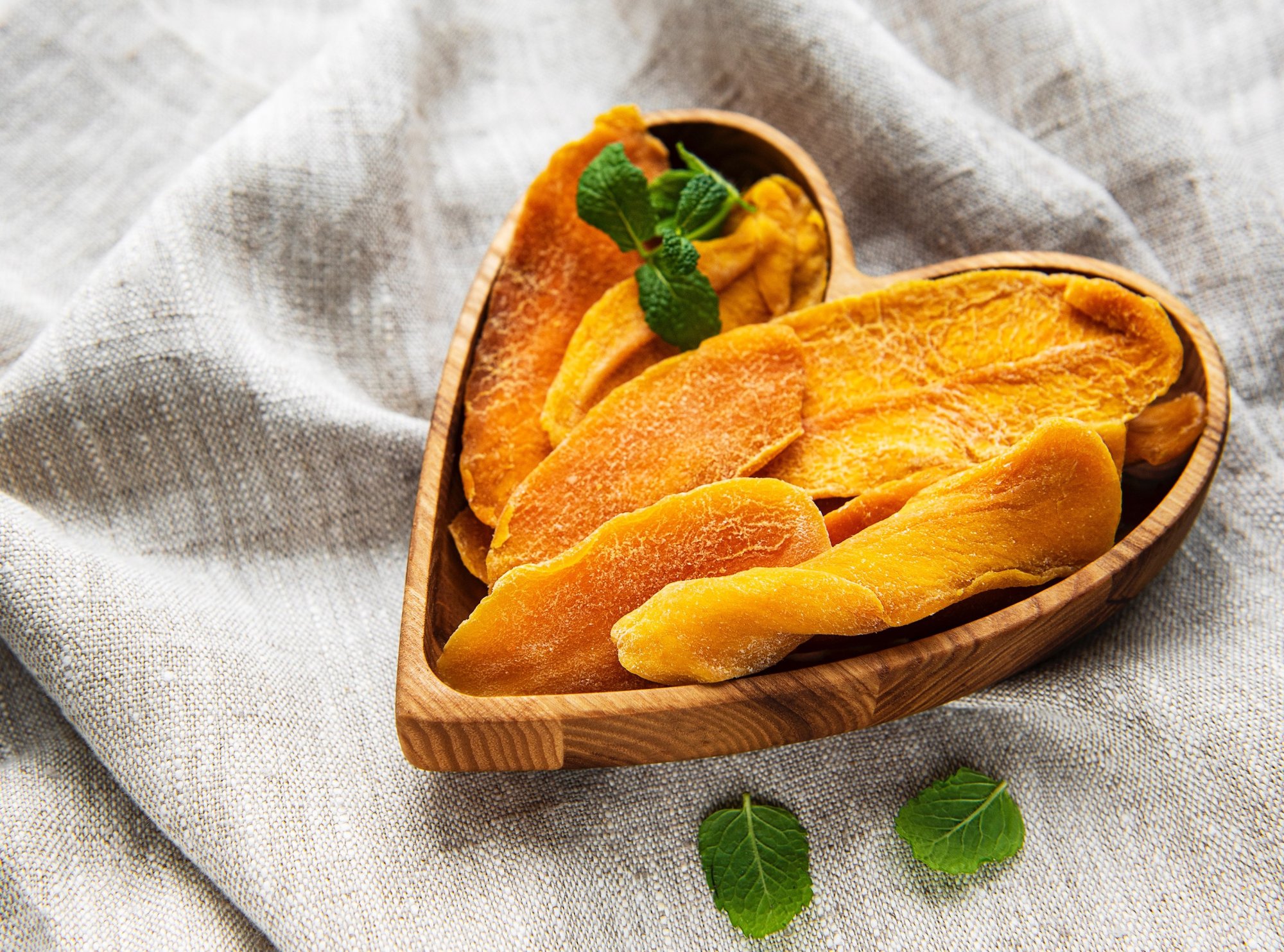 Sušené vs. lyofilizované mango: Ako si správne vybrať?