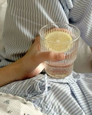 Tělo bez alkoholu umí divy, to byste koukali! ✨ Proto si myslíme, že suchý únor není trest ani trend. Je to bezva pauza....