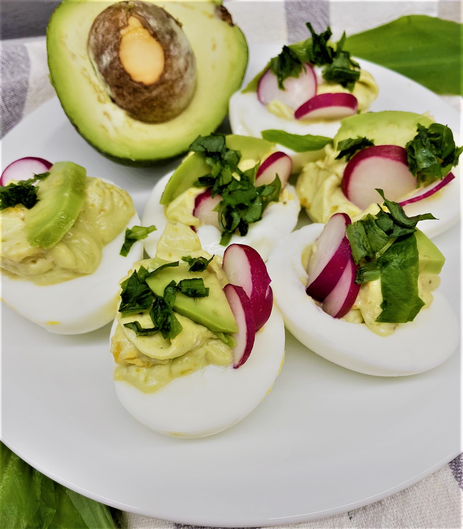 VAJÍČKA S AVOKÁDOVOU PLNNKOU