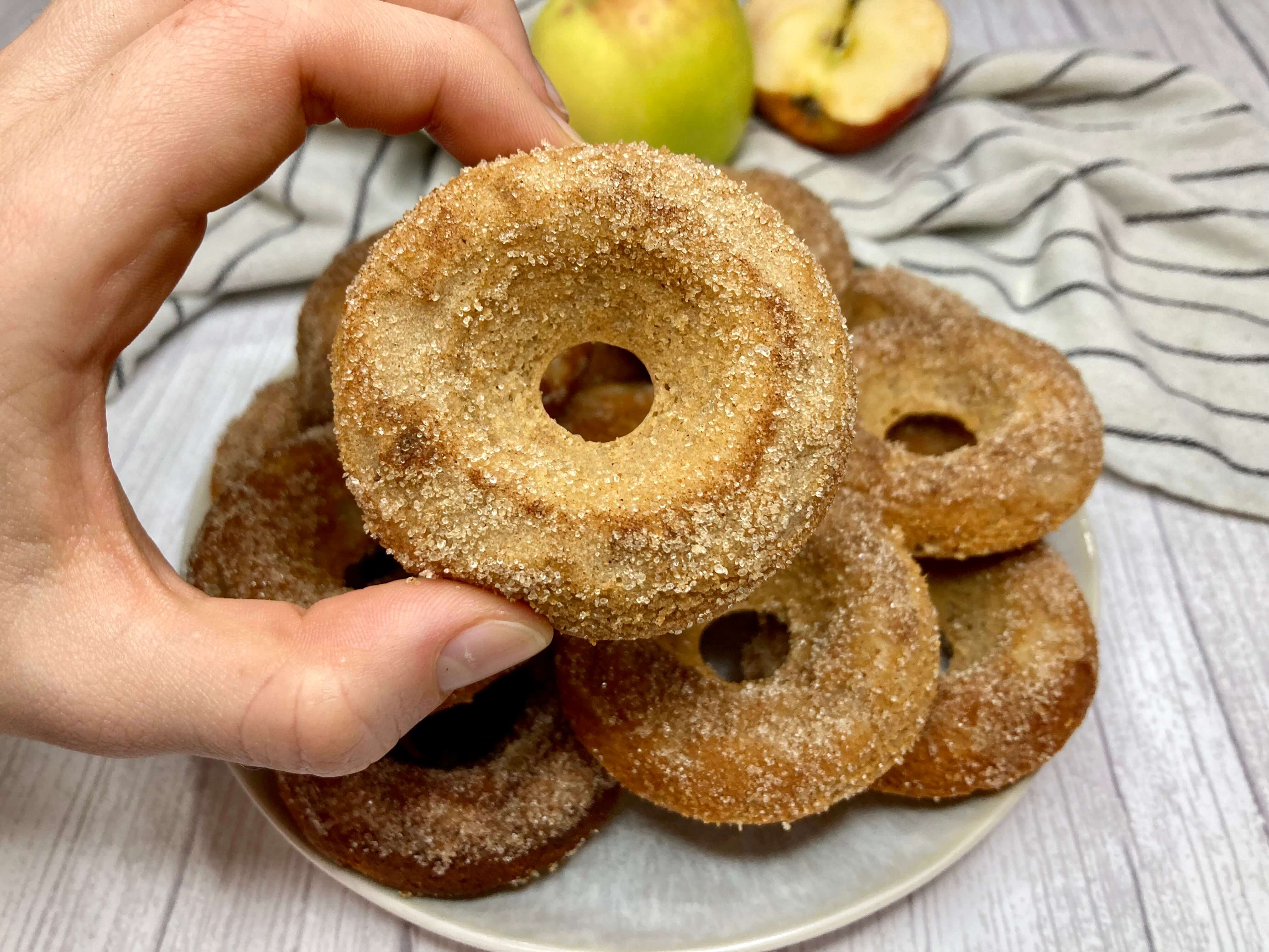Skořicovo-jablečné donuty