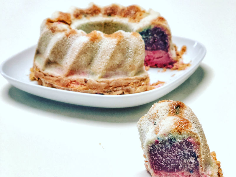 Recept: Barevná bábovka bez mouky a cukru