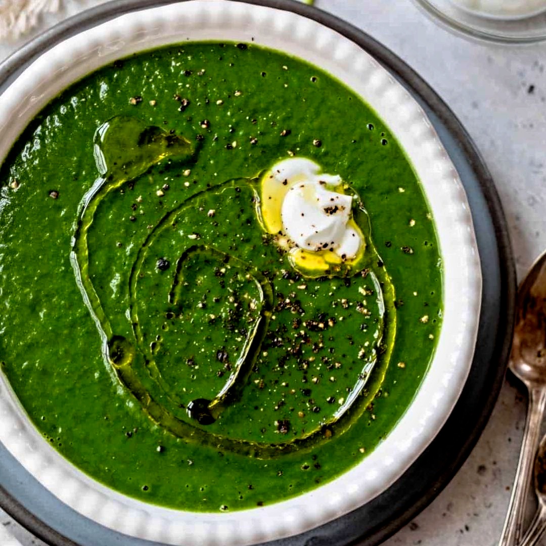 Krémová špenátová polévka: jednoduchý recept pro každý den