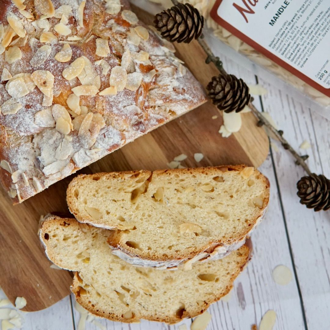 NUTSMAN RECEPT: Mandlová vánočka