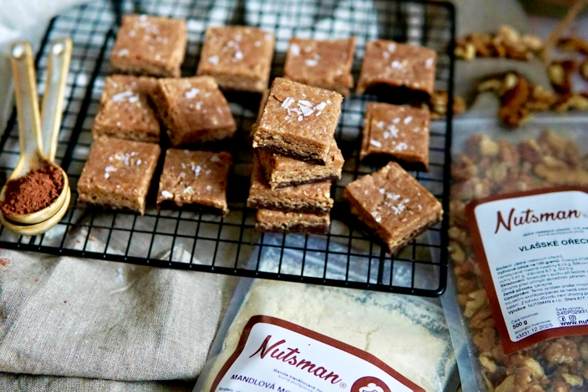NUTSMAN BLOG RECEPT_ Kakaovo-arašídové raw řezy 2