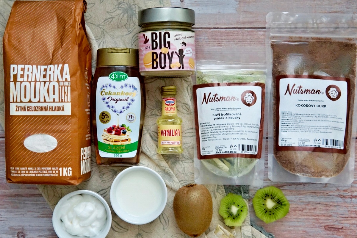 NUTSMAN BLOG RECEPT_ Mug cake s kiwi a vanilkovou omáčkou 3