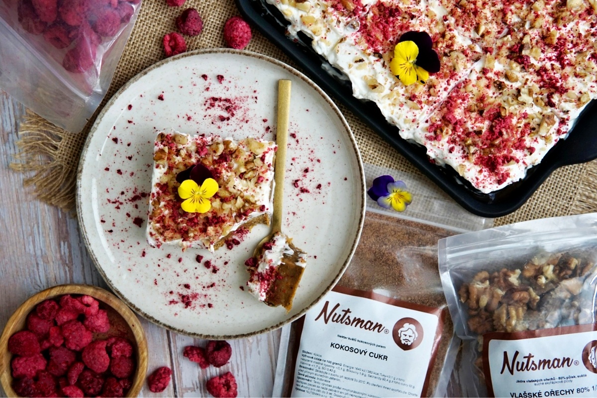 NUTSMAN BLOG RECEPT_ Mrkvový dort na plech 2